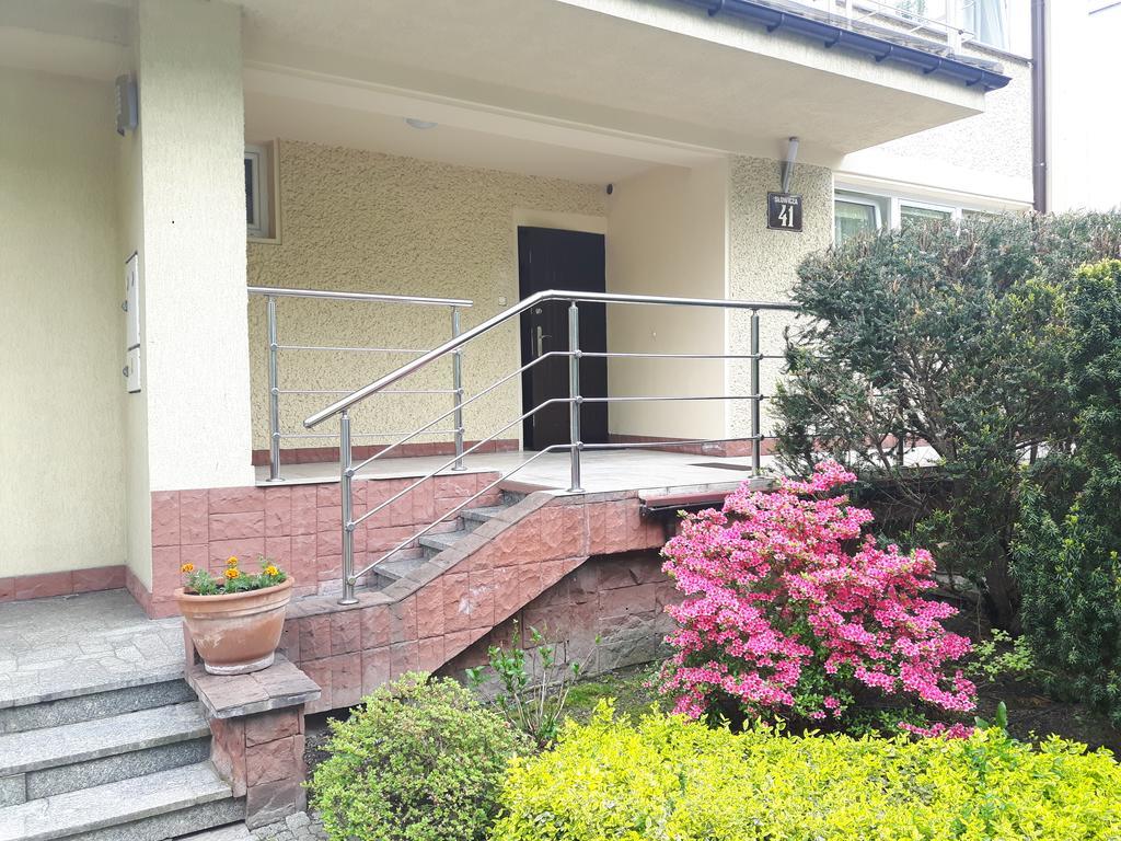 Slowicza Varsóvia Exterior foto